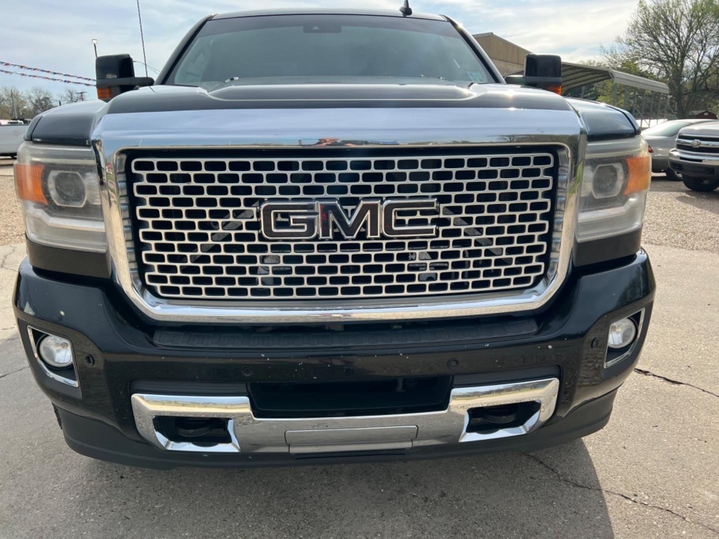 2015 Black /Tan GMC Sierra 2500HD Denali (1GT120E88FF) with an 6.6L Duramax Diesel engine, Allison Transmission transmission, located at 4520 Airline Hwy, Baton Rouge, LA, 70805, (225) 357-1497, 30.509325, -91.145432 - 2015 GMC Sierra 2500HD Crew Cab Denali 4WD 6.6 Duramax Diesel (Deleted), Allison Transmission, 211K Miles, Heated & Cooled Leather Seats, All Power, Backup Camera, Tow Pkg. NO IN HOUSE FINANCING. FOR INFO PLEASE CONTACT JEFF AT 225 357-1497 CHECK OUT OUR A+ RATING WITH THE BETTER BUSINESS BUREAU - Photo#2